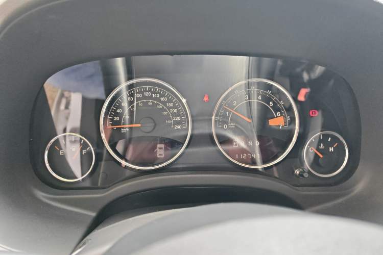 Used Jeep Compass 2013 2.0L two-wheel drive luxury version Instrument Cluster