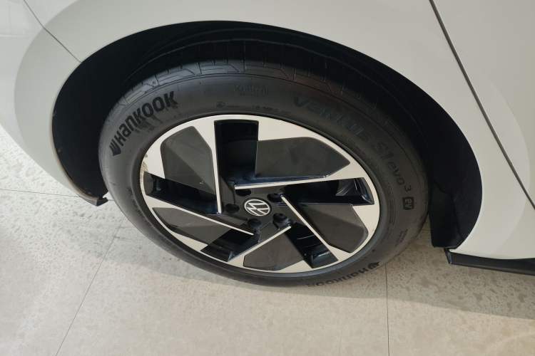 Used Volkswagen ID.3 2024 Pure & Smart Edition Right Rear Wheel Hub