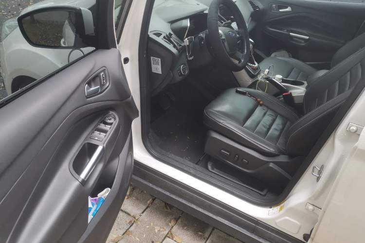 Used Ford C-MAX 2017 2.0L Energi (Imported)