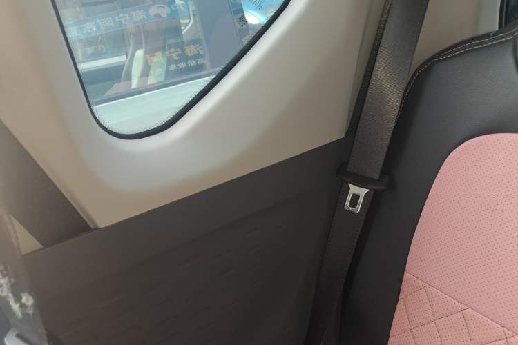 Used Wuling Hongguang MINIEV 2022 Macaron Premium Model – Lithium Ternary Battery