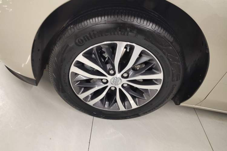 Used Buick GL8 2017 ES 28T Luxury Model China V Standard