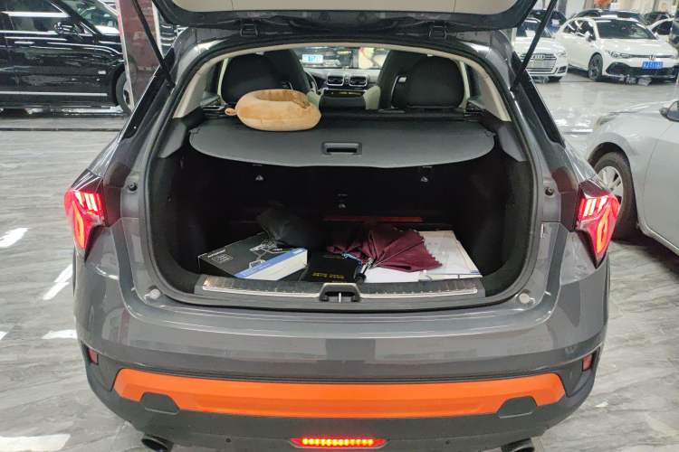 Used Lynk & Co 02 2019 High-Energy Edition 2.0T Automatic Two-Wheel Drive Zhaoban Model China VI Standard Trunk