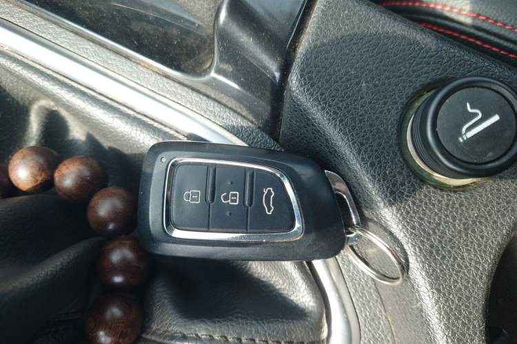 Used Dongfeng Aeolus AX7 2016 1.4T Manual Zhuyue Model Vehicle Key