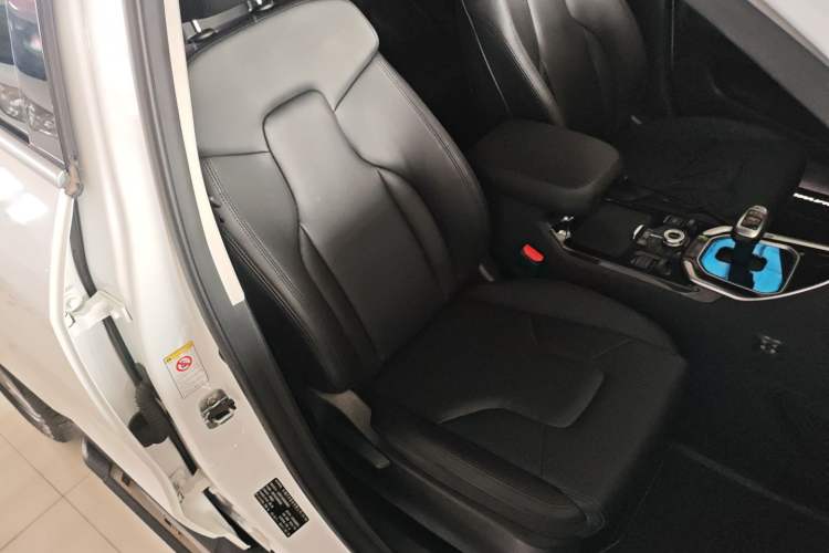 Used Haval H6 2017 Red-Label 1.3T Automatic Two-Wheel Drive ZhiShang Model Right Front Seat