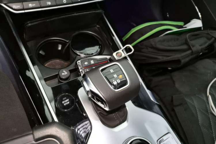 Used Hongqi HS5 2019 2.0T Smart Connect Flagship Edition Gear Lever