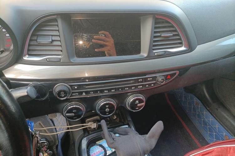 Used GAC Trumpchi GA6 2016 235T DCT Comfort Edition Audio And AC Panel