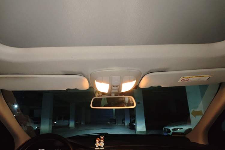 Used Mercedes-Benz R-Class 2017 R 320 4MATIC Business Edition Prestige Model Headliner