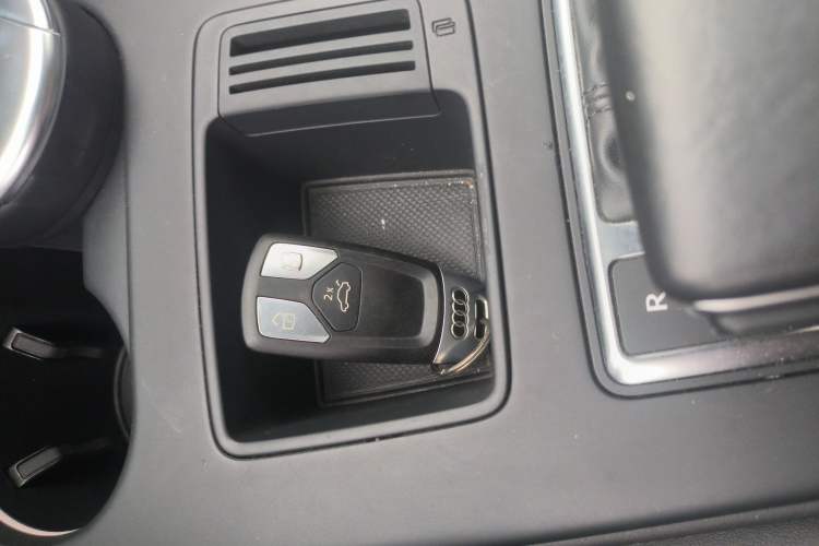 Used Audi A4L 2020 40 TFSI Luxury Prestige Edition Vehicle Key