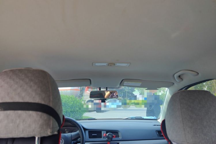 Used Volkswagen Lavida 2013 Revised Classic 1.6L Manual Fashion Edition Headliner