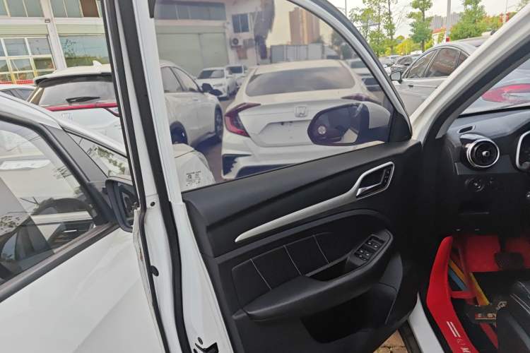 Used MG ZS 2018 1.5L Automatic Luxury Edition China V Standard