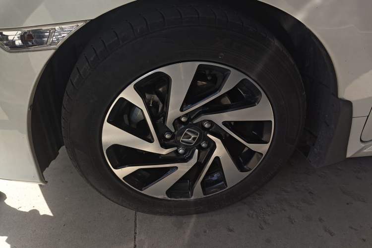 Used Honda Civic 2016 220TURBO CVT Luxury Edition
