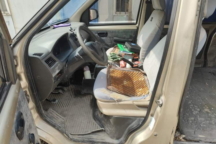 Used Wuling Rongguang 2015 1.2L S Base Model CNG Left Front Seat