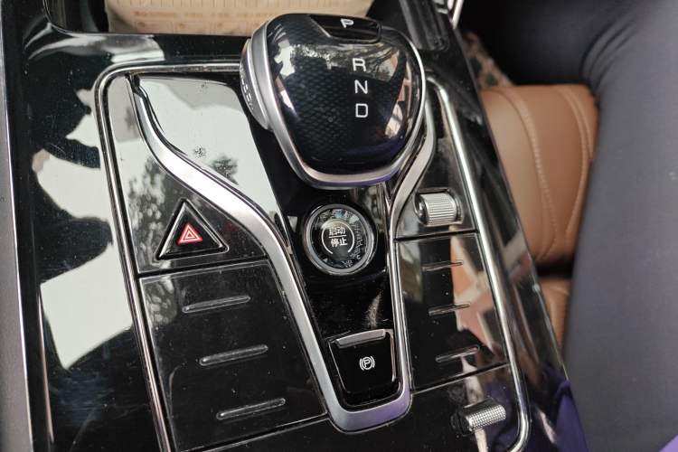 Used BYD Tang New Energy 2021 DM 2.0T Four-Wheel Drive High-Performance Flagship Model
