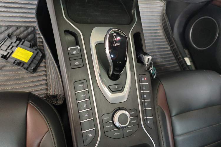 Used Wey VV5 2020 1.5T Two-Wheel Drive Smart Pioneer