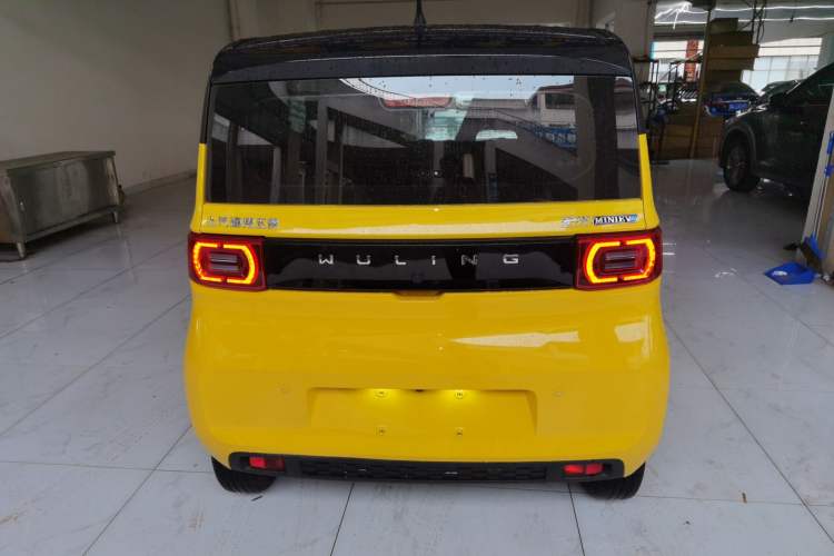 Used Wuling Hongguang MINIEV 2022 Macaron Premium Model – Lithium Iron Phosphate
