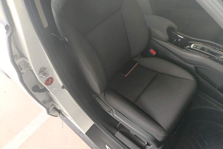 Used Honda Vezel 2019 220 TURBO CVT Elite Edition China VI Right Front Seat