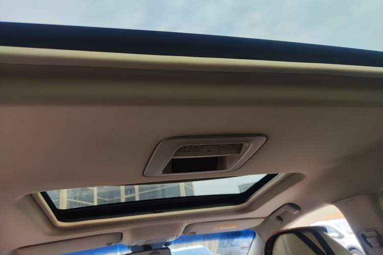 Used Buick GL8 2014 2.4L LT Luxury Business Executive Edition Headliner