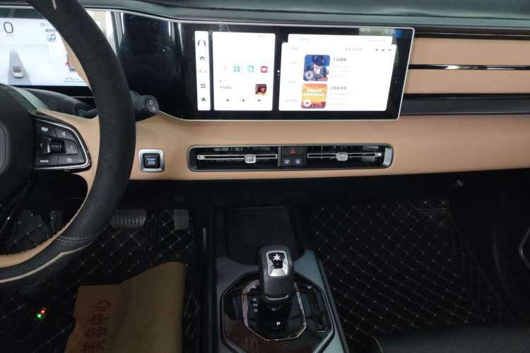 Used Geely Auto icon 2025 Linglong 1.5TD Ruyi Edition
