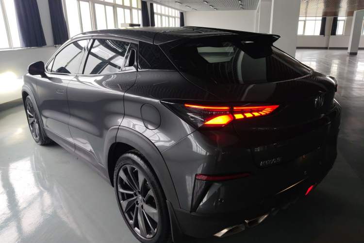 Used CHANGAN UNI-T 2020 1.5T Prestige Version Exterior 2