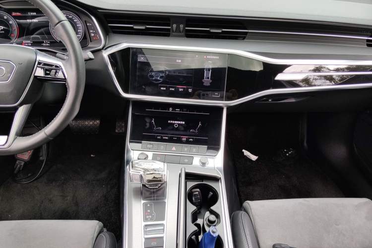 Used Audi A6L 2020 45 TFSI Prestige Dynamic Edition Audio And AC Panel