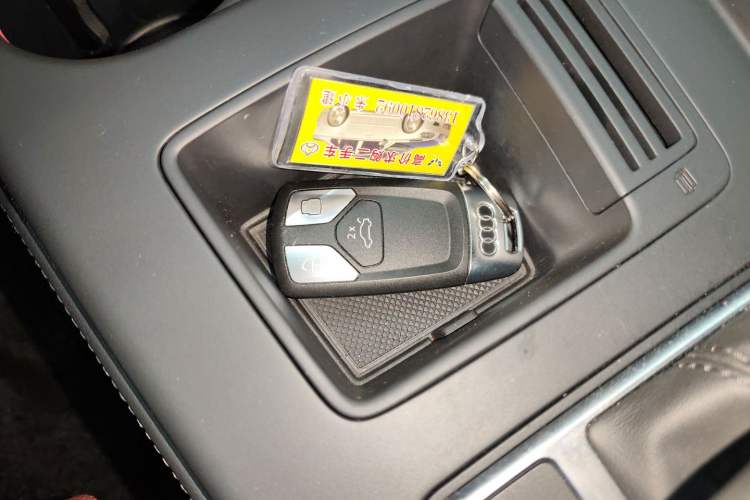 Used Audi A4L 2022 40 TFSI Luxury Dynamic Model
