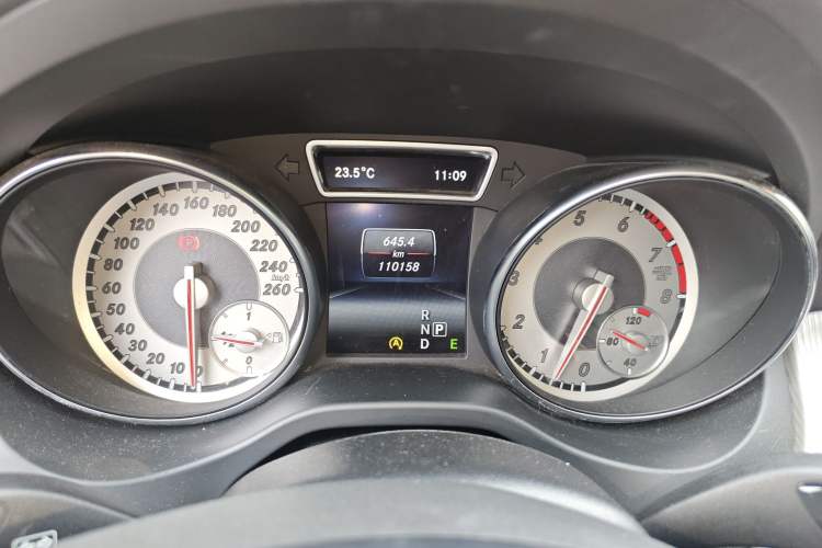 Used Mercedes-Benz GLA 2015 GLA 220 4MATIC Luxury Model Instrument Cluster