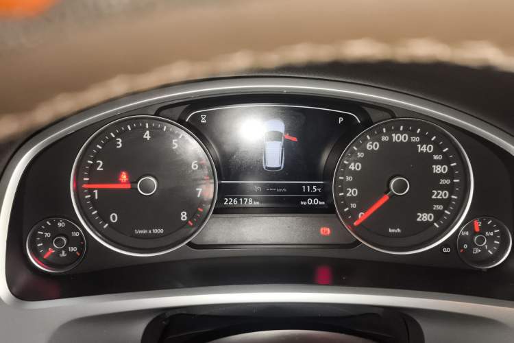 Used Volkswagen Touareg 2011 3.0 TSI Comfort Version