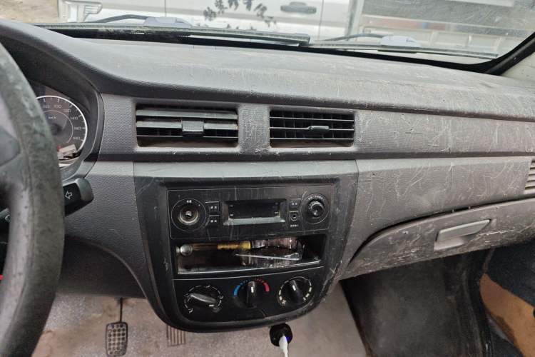 Used Wuling Zhiguang 2015 1.2L S Practical Model LSI Audio And AC Panel