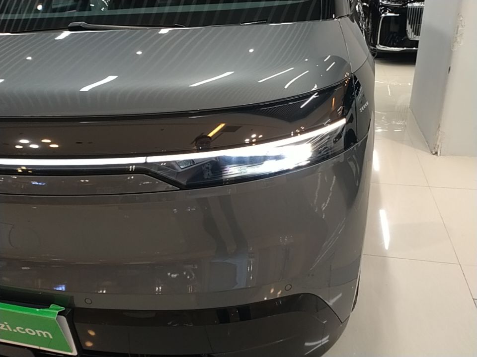 Zeekr MIX 2025 Intelligent Driving Version — снимка 8
