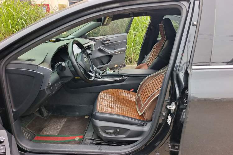 Used Toyota Avalon 2019 2.0L Ambition Edition China VI
