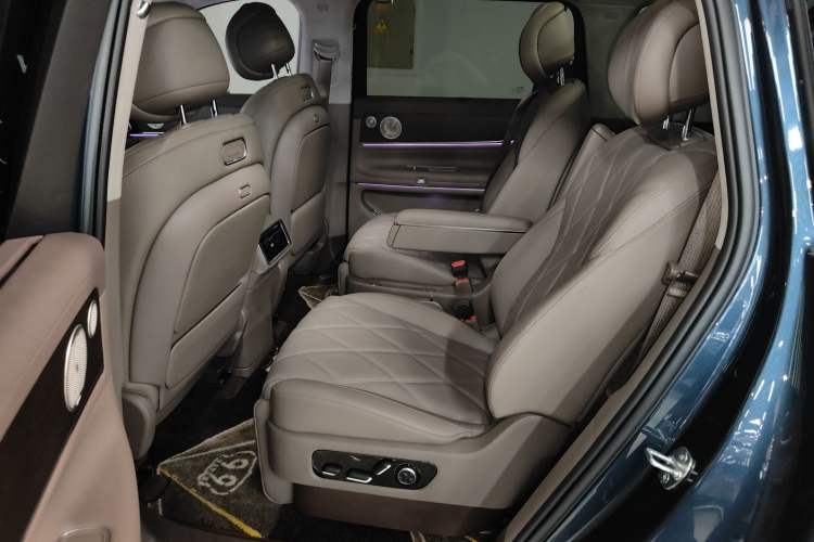 Used Hima AITO M9 2025 Pure Electric Ultra Version 100 kWh 6-Seater Model
