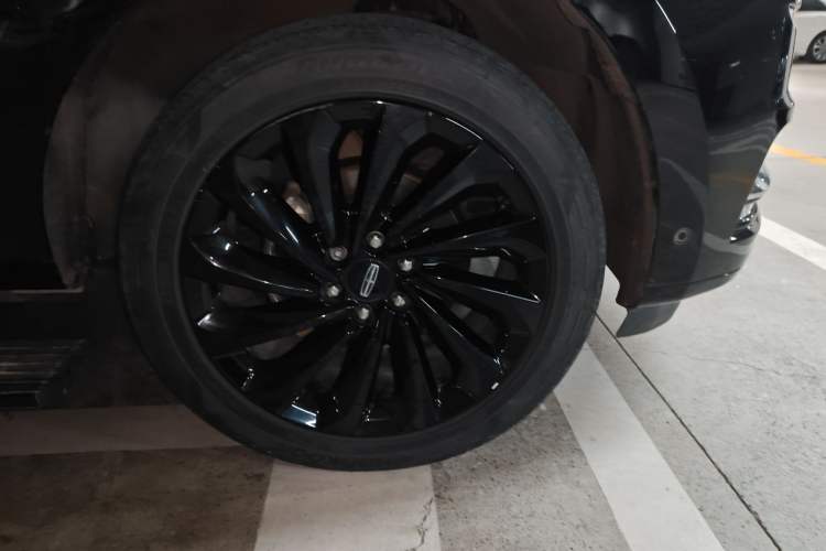 Used Lincoln Navigator 