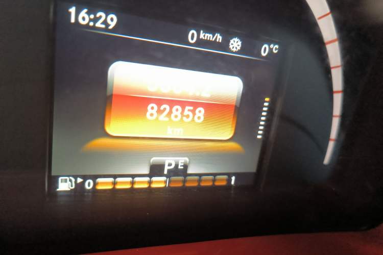 Used smart fortwo 2017 1.0L 52kW New Sound Special Edition China V Emission Standard
