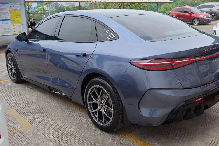 Used BYD Seal 2022 550 km Standard Range Rear-Wheel Drive Prestige Version
