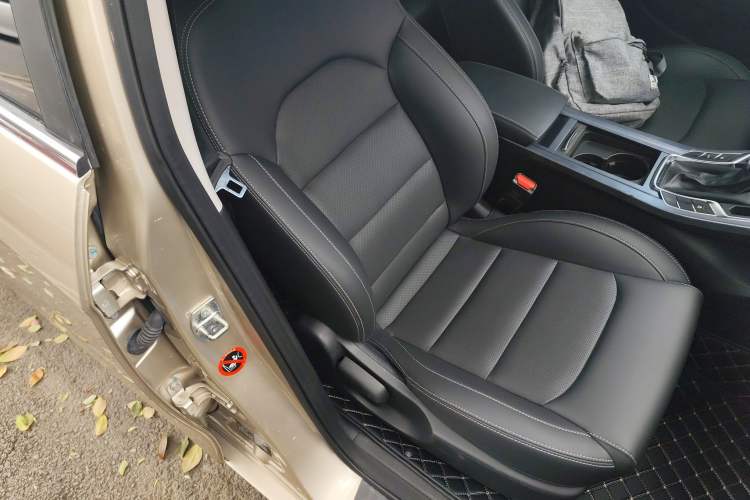 Used Geely Auto Emgrand 2019 Leading Edition 1.5L CVT Upward-Connected Model China VI Standard