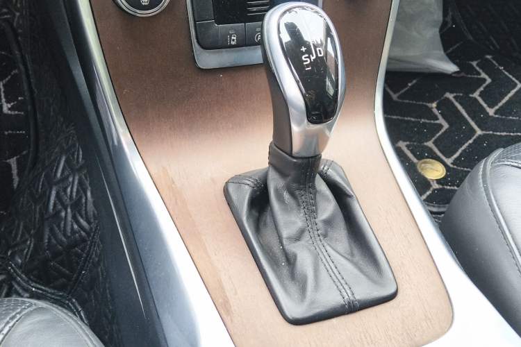 Used Volvo S80L 2015 2.0T T5 Smart Luxury Edition Gear Lever