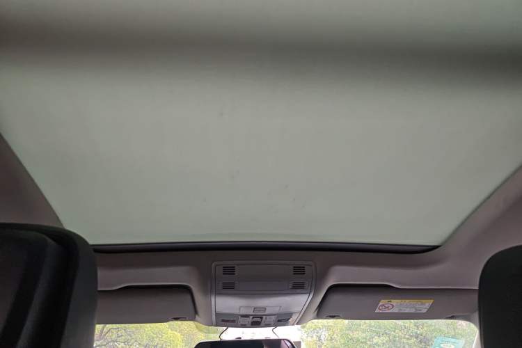 Used Volkswagen Magotan 2017 330TSI DSG Leading Model
