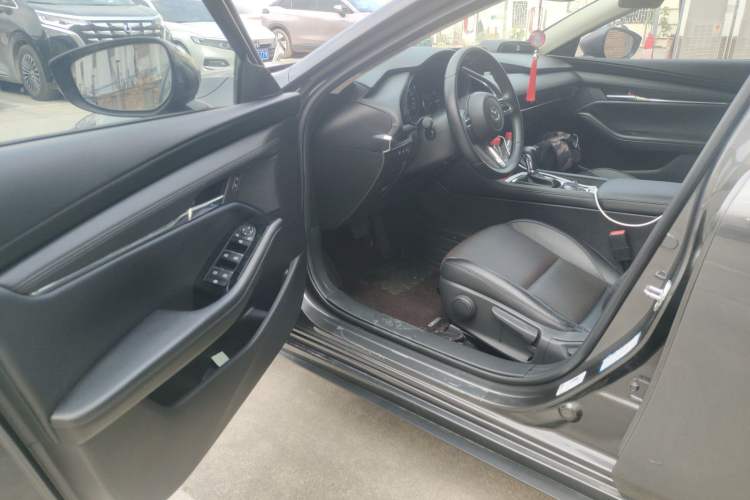 Used Mazda 3 Axela 2020 2.0L Automatic Zhiya Edition
