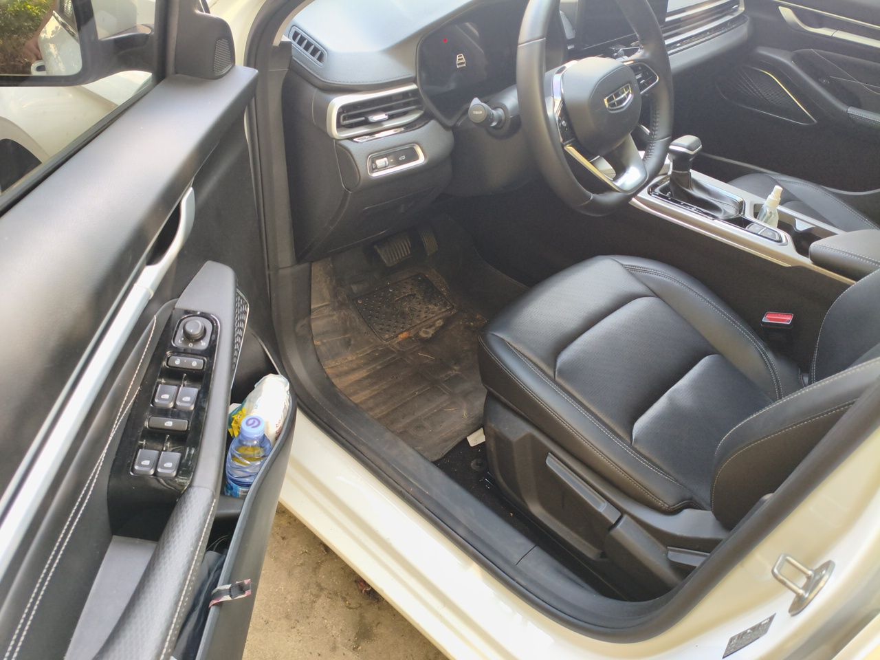 Geely Auto Emgrand 2023 4th Generation Champion Edition 1.5L CVT Prestige Model — снимка 16