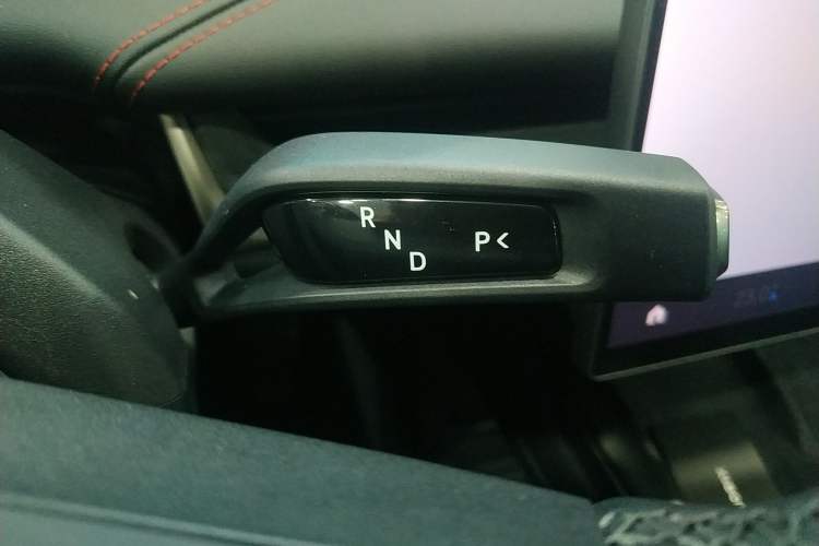 Used Xiaomi Auto SU7 2024 Four-Wheel Drive Ultra-Long Range Advanced Intelligent Driving Max Edition Gear Lever