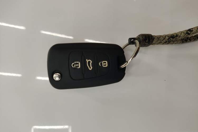 Used Kia K2 2015 Sedan 1.4L MT GLS