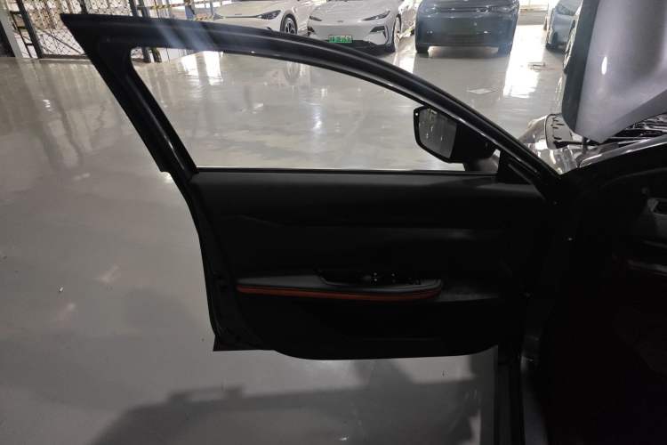 Used Changan UNI-V iDD 2023 Zhidian iDD 1.5T 113km Smart & Fun Version (Rapid Edition)