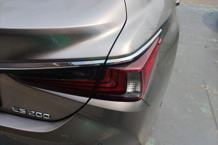 Used Lexus ES 2022 200 Excellence Edition Exterior 3