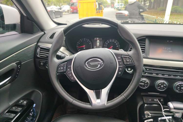 Used GAC Trumpchi GA6 2016 235T DCT Luxury Edition Steering Wheel