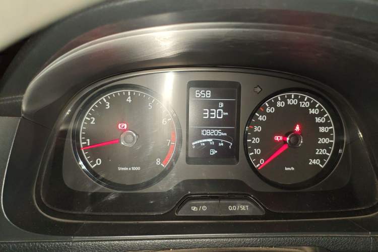 Used Volkswagen Lavida 2013 Revised Classic 1.6L Manual Fashion Edition
