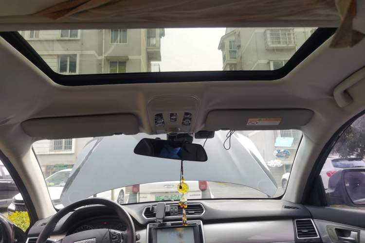 Used Haval H2 2017 Red-Label 1.5T Manual Two-Wheel Drive Luxury Model