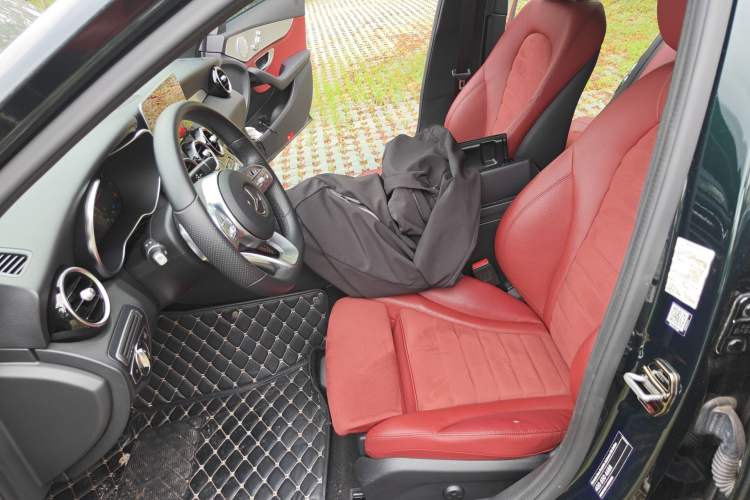 Used Mercedes-Benz C-Class 2020 Restyled C 260 Sport Edition Left Front Seat