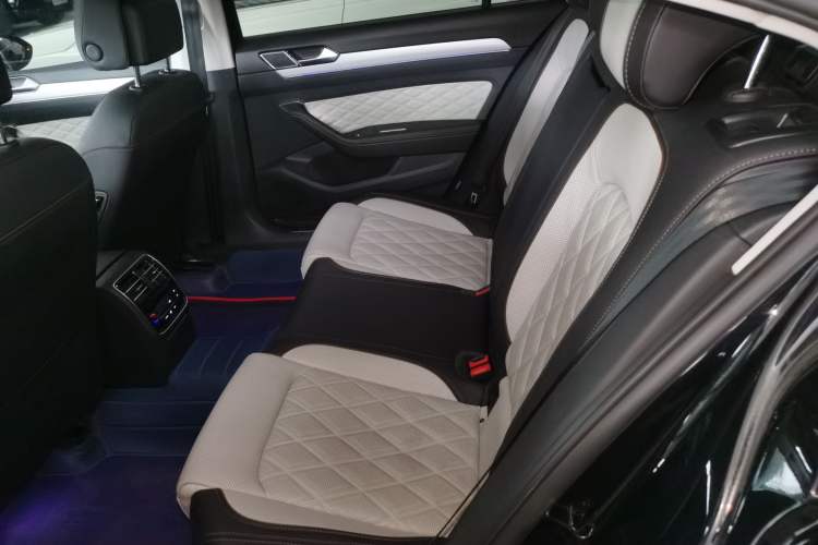 Used Volkswagen Magotan 2023 2 Million Units Commemorative Edition 330TSI DSG Luxury Version