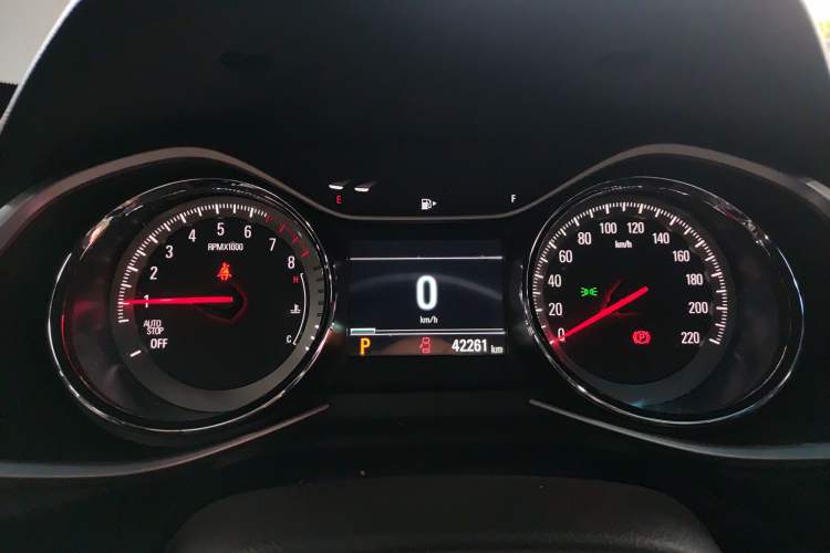 Used Chevrolet Orlando 2020 Light Hybrid Redline 530T Automatic Enjoyment Edition (5+2 Models)