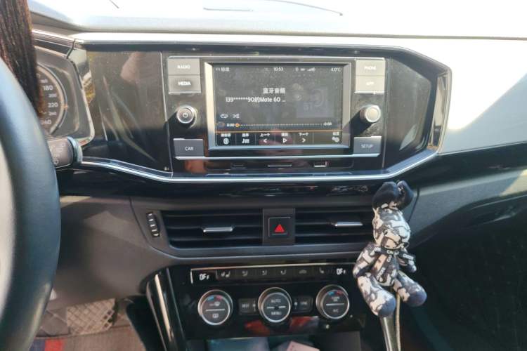 Used Volkswagen Tayron 2019 330TSI Two-Wheel-Drive Luxury Version China V Emission Standard Audio And AC Panel